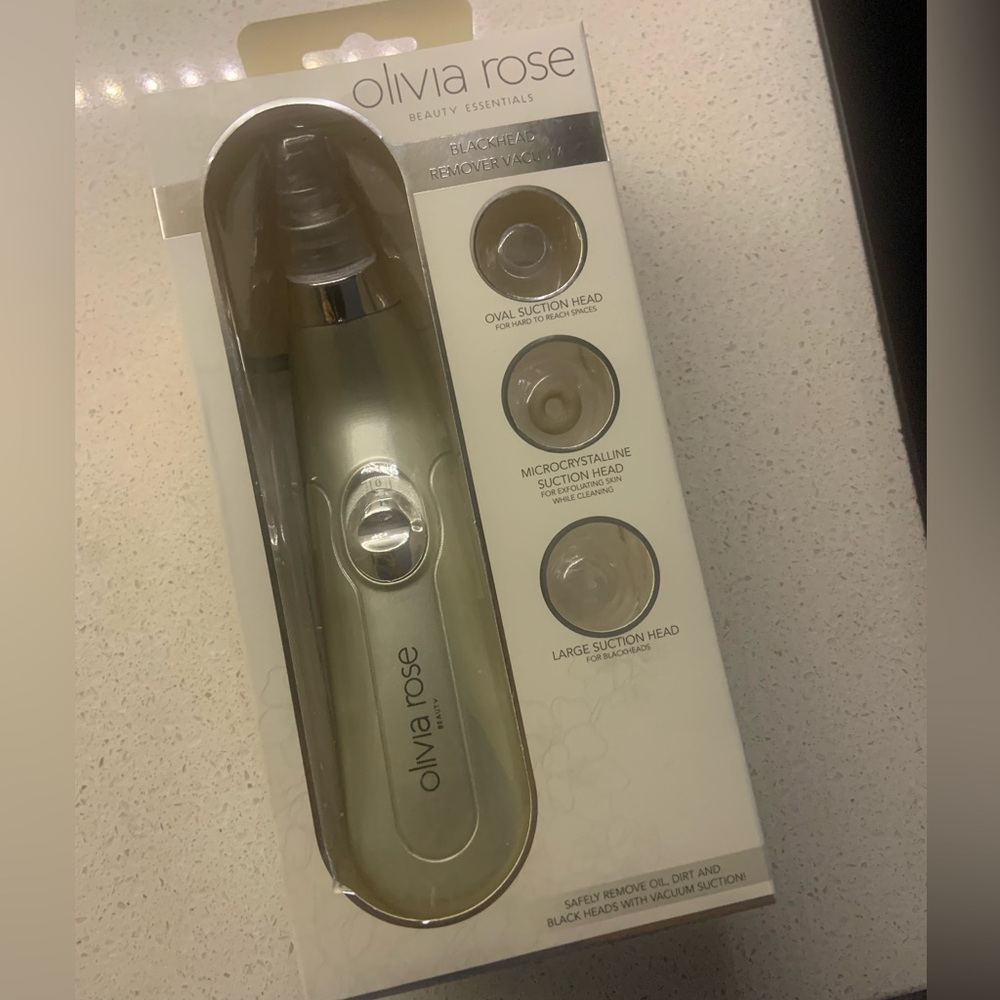 NEW Blackhead Remover - Silver